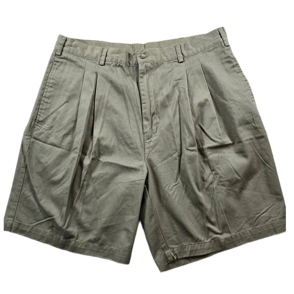 Van Heusen Chino Shorts Mens 36 Olive Green Cotton Pleated Classic Casual NEW
